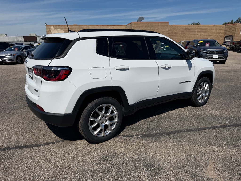 Used 2023 Jeep Compass Latitude Lux Sport Utility