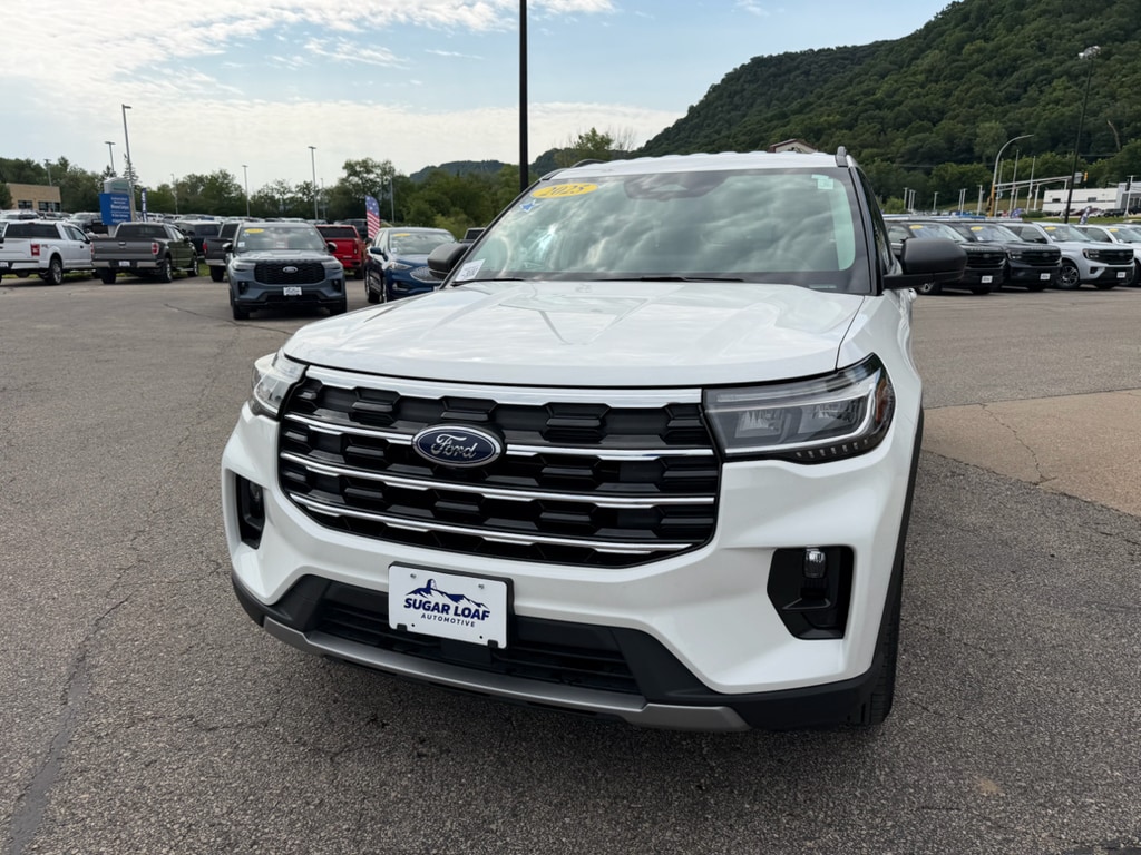 Used 2025 Ford Explorer Active with VIN 1FMUK8DH3SGB73897 for sale in Winona, Minnesota