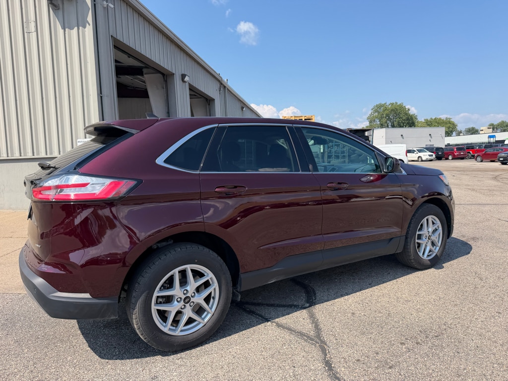 Used 2024 Ford Edge SEL AWD Sport Utility