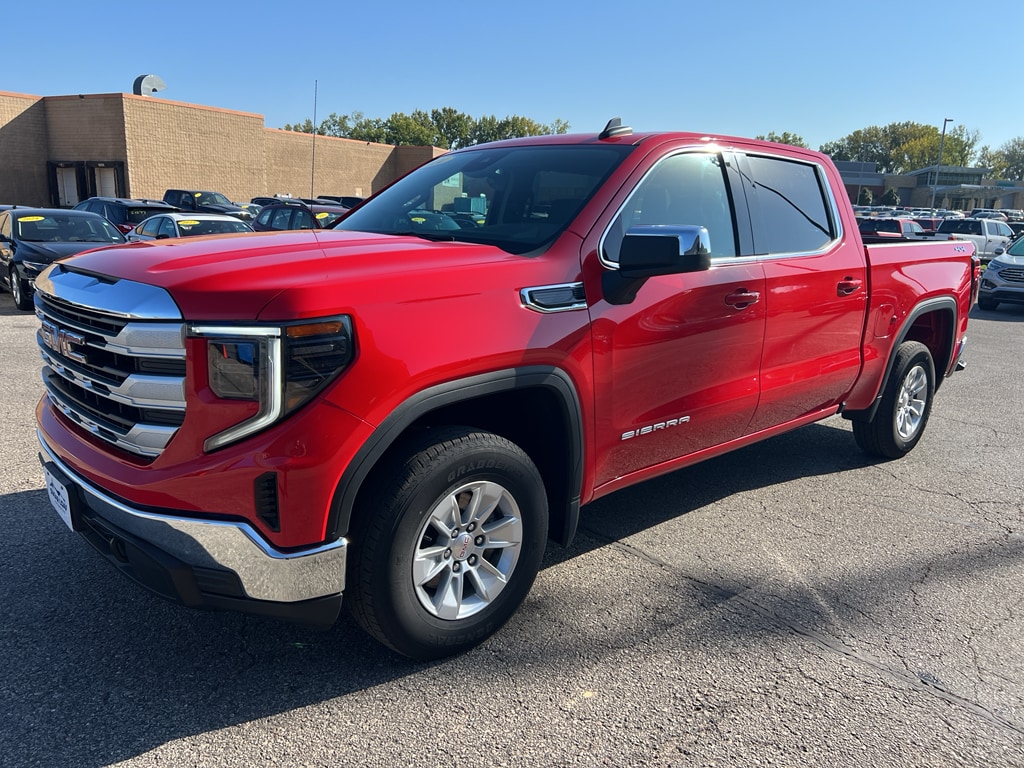 Used 2024 GMC Sierra SLE Crew Cab 4x4 Crew Cab