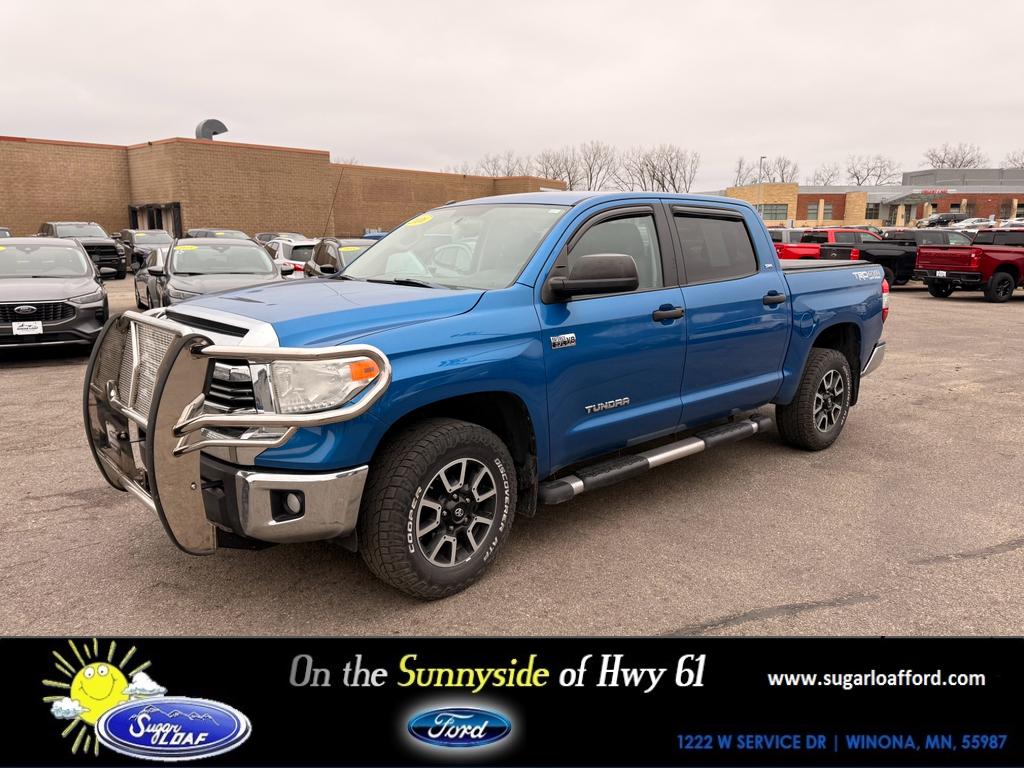 2016 Toyota Tundra SR5's photo