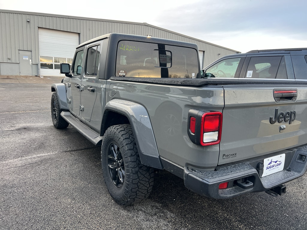 Used 2022 Jeep Gladiator Altitude 4X4 Crew Cab