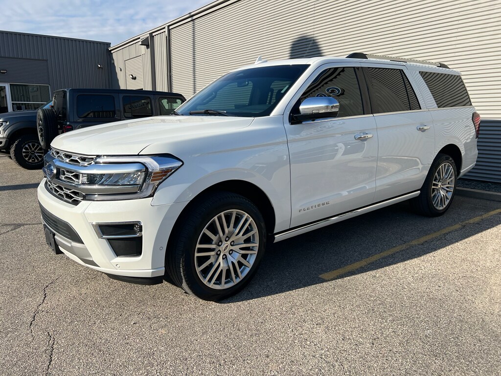2024 Ford Expedition MAX Platinum photo 2