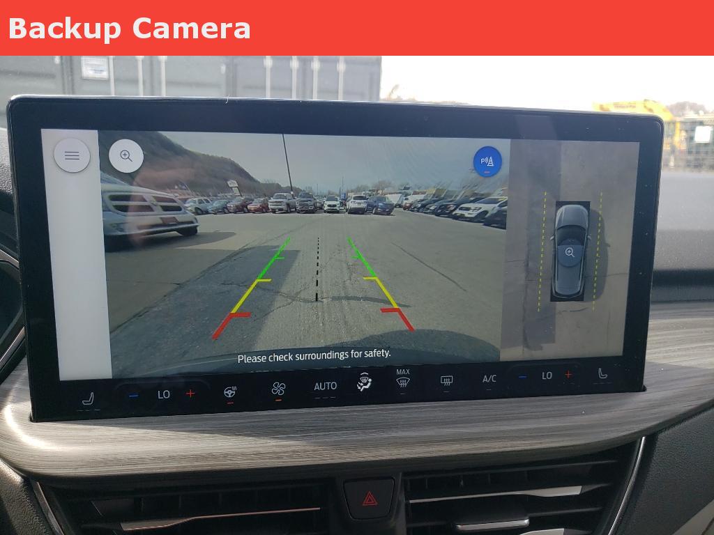 2024 Ford Escape photo 2