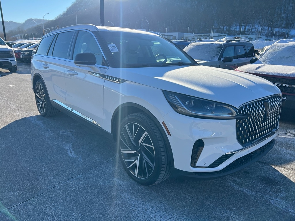 Used 2025 Lincoln Aviator Reserve with VIN 5LM5J7XC4SGL02664 for sale in Winona, Minnesota