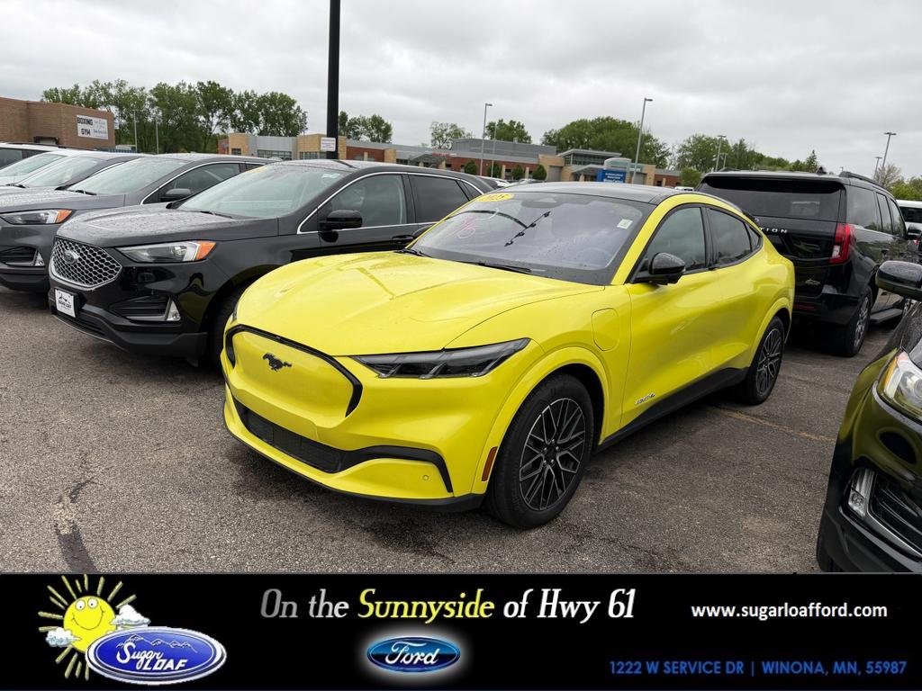 2025 Ford Mustang-Mach-e Premium's photo