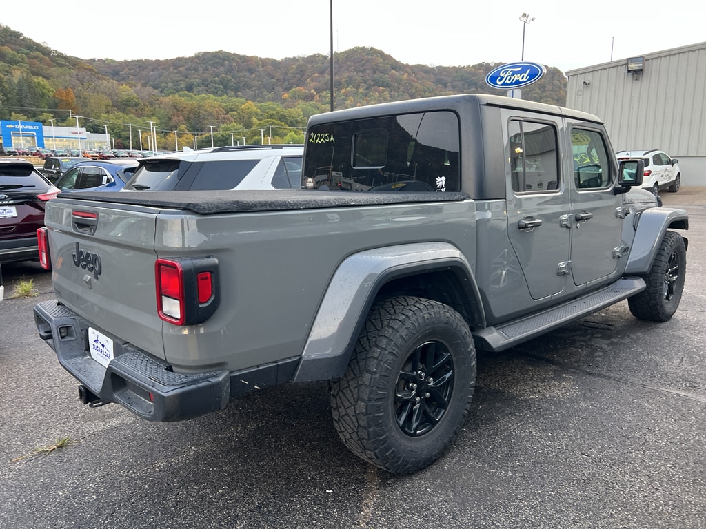 Used 2022 Jeep Gladiator Altitude 4X4 Crew Cab