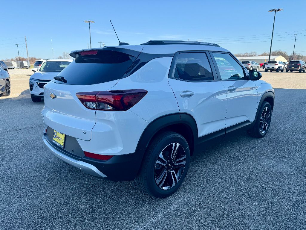 2024 Chevrolet Trailblazer LT photo 4