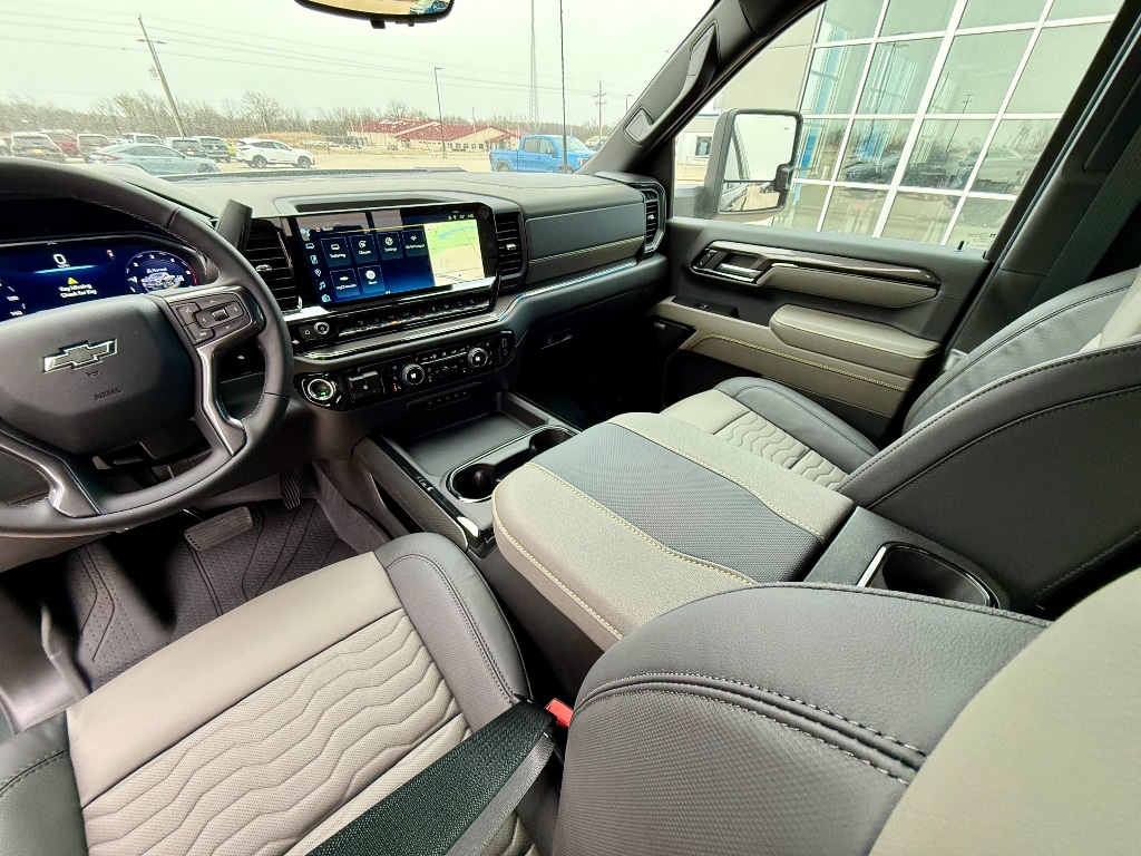 2026 Chevrolet Silverado 2500 HD ZR2 - Photo 16