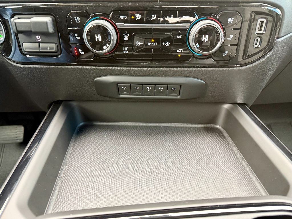 2026 Chevrolet Silverado 2500 HD ZR2 - Photo 25
