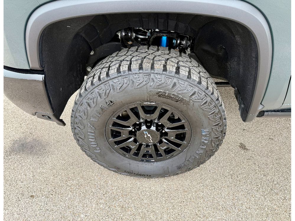 2026 Chevrolet Silverado 2500 HD ZR2 - Photo 9