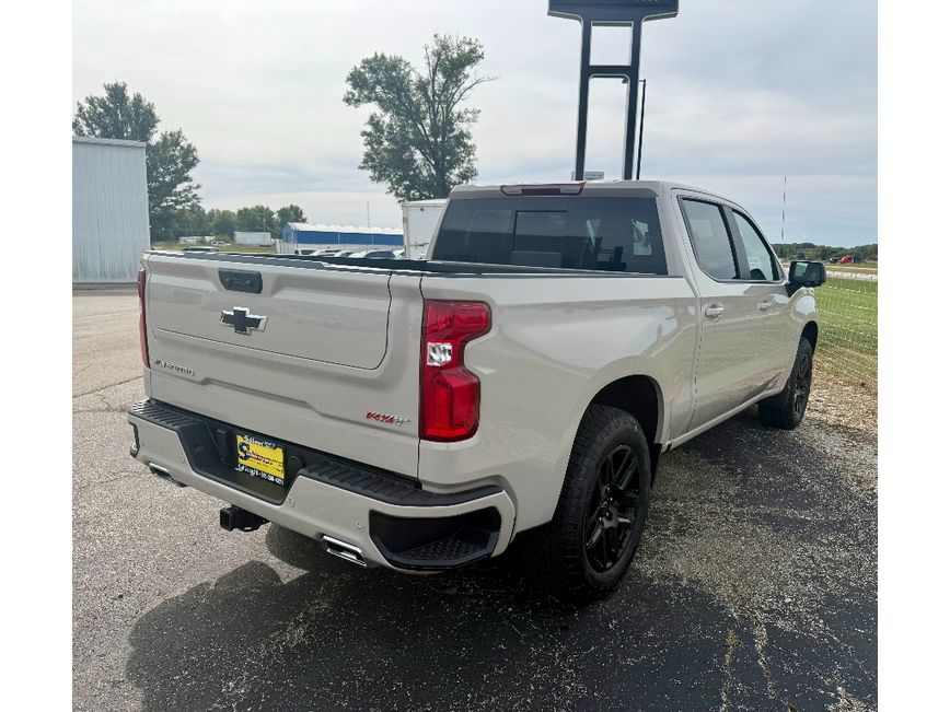 2026 Chevrolet Silverado 1500 RST photo 4