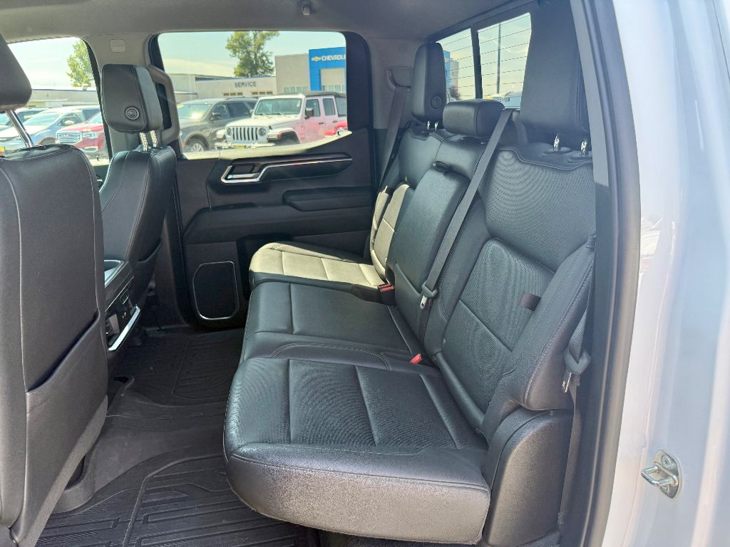 2023 GMC Sierra 1500 SLT - Photo 24