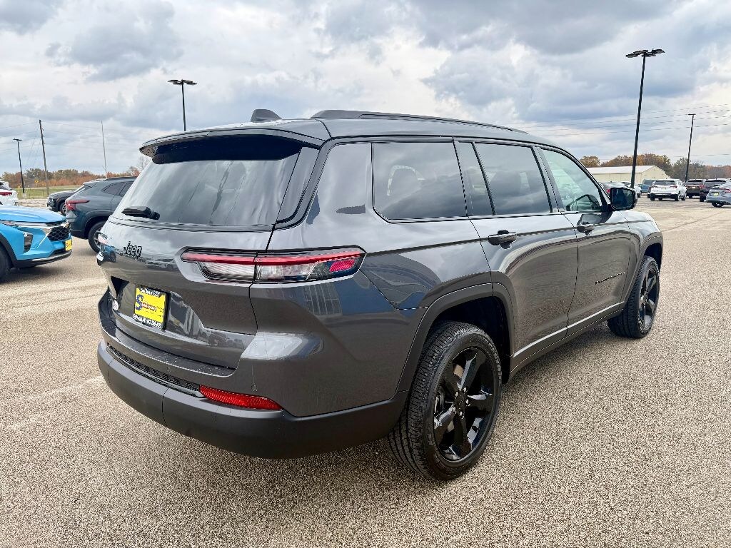New 2025 Jeep Grand Cherokee L ALTITUDE X 4X4 Sport Utility