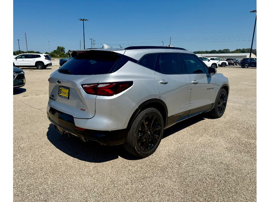 2022 Chevrolet Blazer RS photo 2