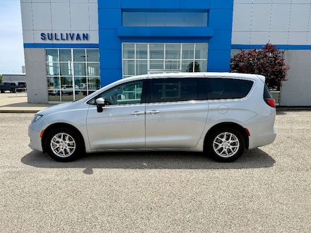 2023 Chrysler Voyager LX Passenger Van