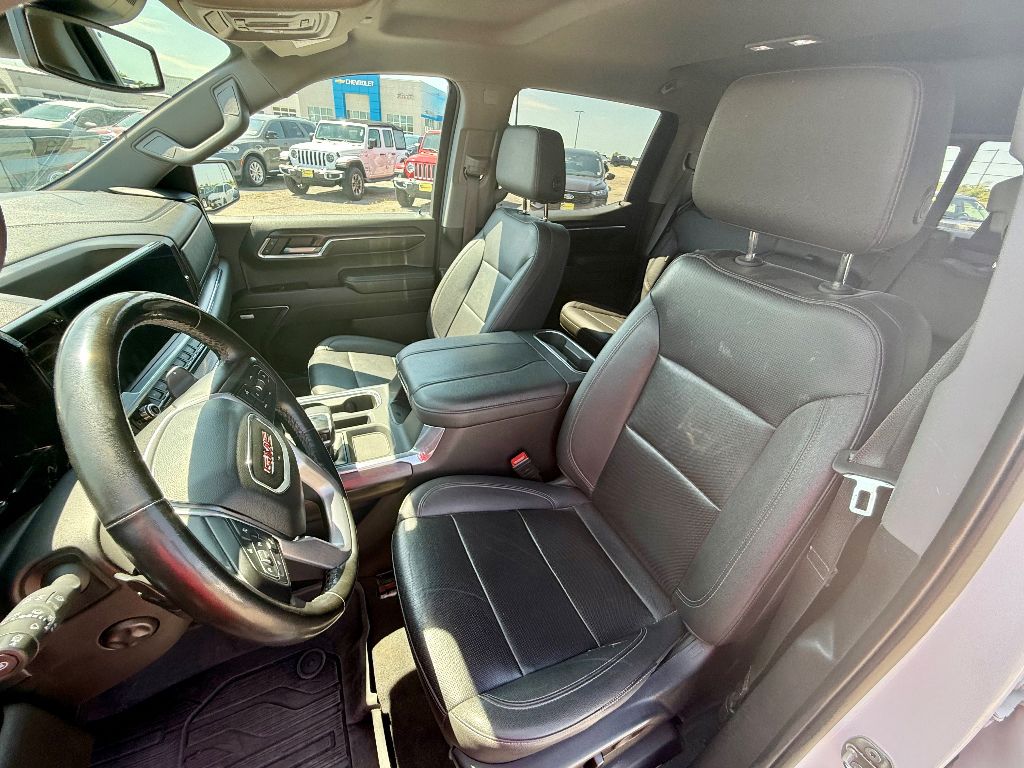 2023 GMC Sierra 1500 SLT - Photo 12
