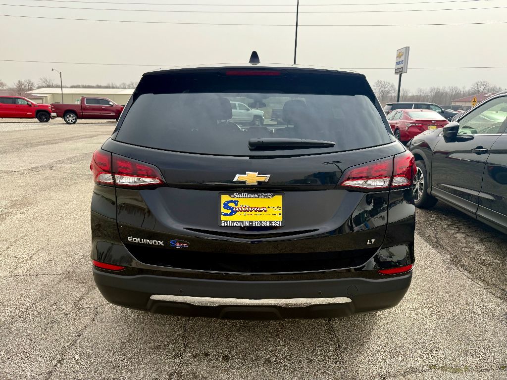 2022 Chevrolet Equinox LT photo 3