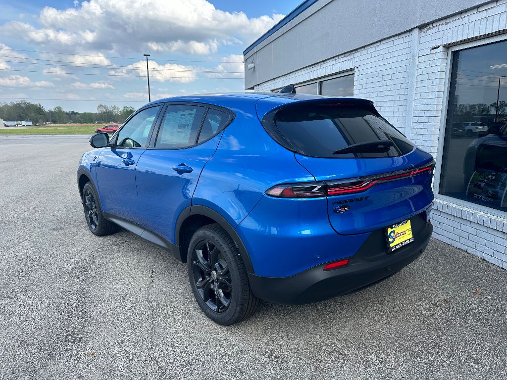 2024 Dodge Hornet GT photo 2