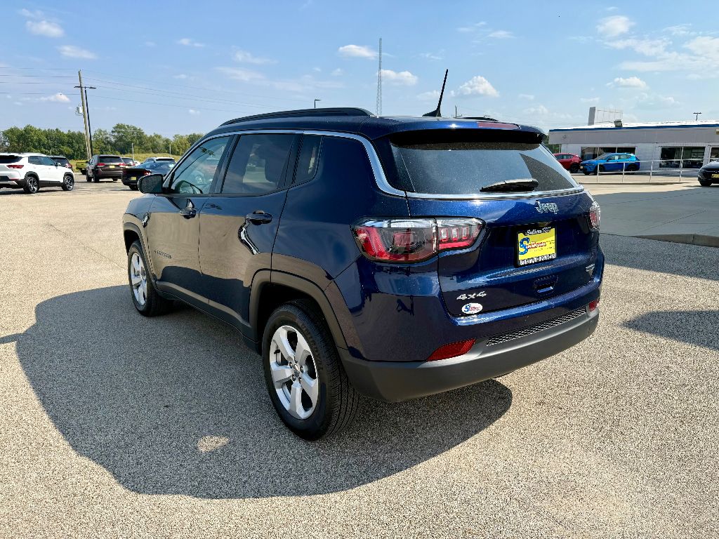 2021 Jeep Compass Latitude photo 2