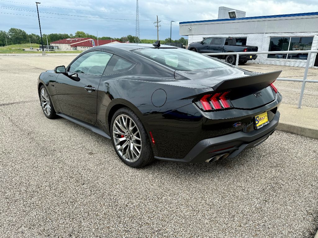 2024 Ford Mustang GT Premium photo 2