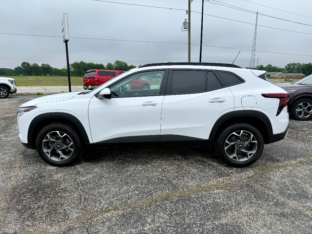 2025 Chevrolet Trax LT's photo