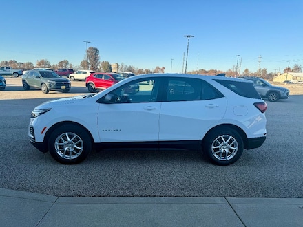 2022 Chevrolet Equinox LS SUV
