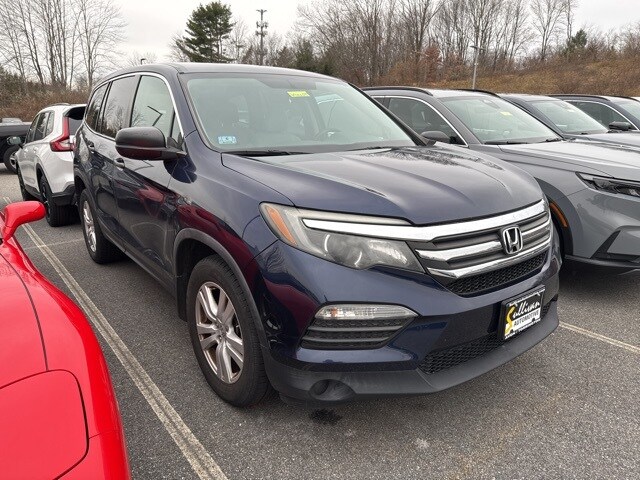 2018 Honda Pilot LX photo 3