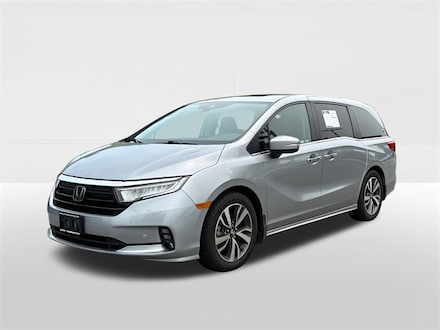 2023 Honda Odyssey Touring Van