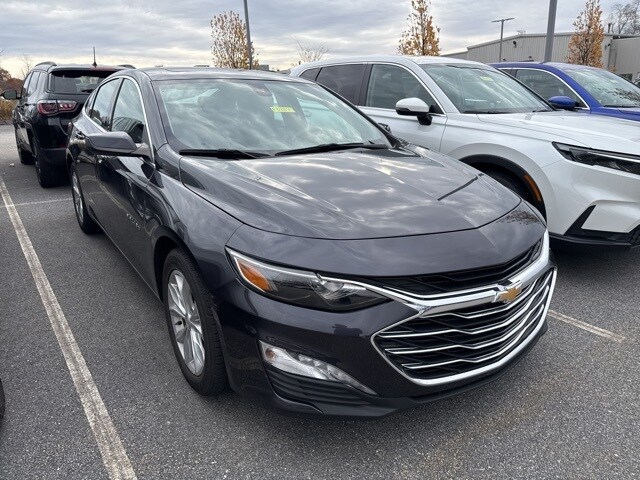 2022 Chevrolet Malibu 1LT photo 3