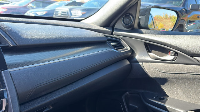 2018 Honda Civic Hatchback EX - Photo 18