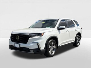 Used 2025 Honda Pilot SUV SUV in Torrington