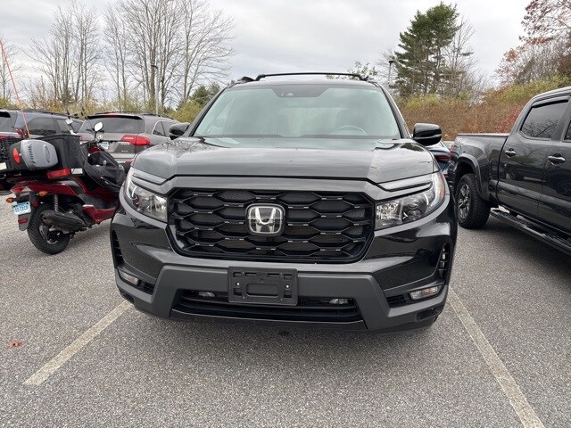 2023 Honda Passport Elite photo 2