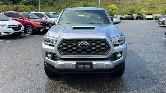 Used 2022 Toyota Tacoma TRD Sport with VIN 3TMDZ5BN2NM134509 for sale in Torrington, CT