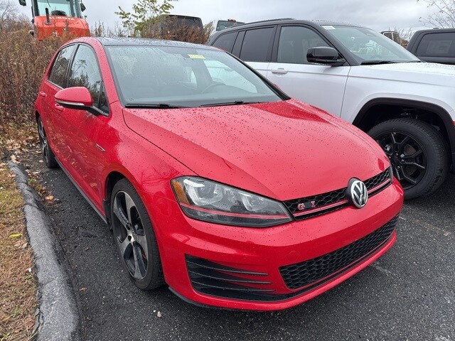 2016 Volkswagen Golf GTI SE photo 3