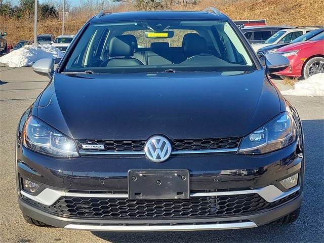 Used 2018 Volkswagen Golf Alltrack Alltrack SEL with VIN 3VWH17AUXJM755131 for sale in Torrington, CT