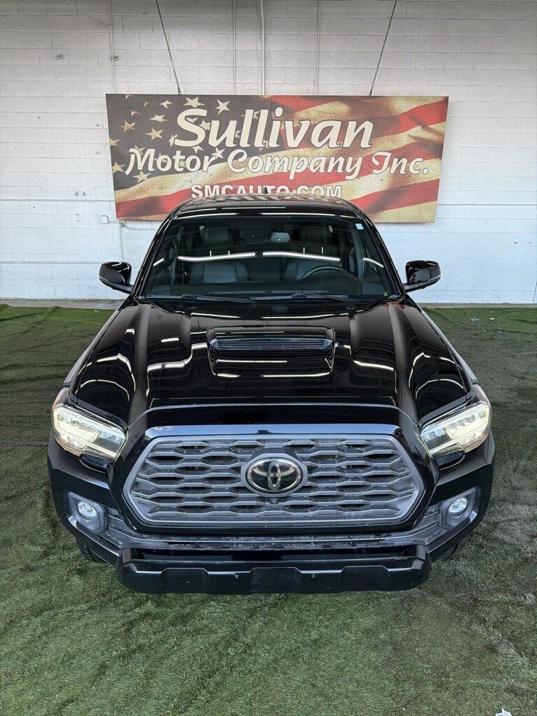 2021 Toyota Tacoma SR5 photo 2