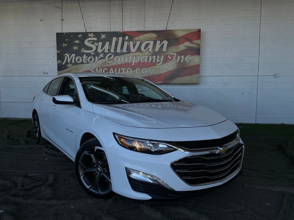 2022 Chevrolet Malibu 1LT photo 2