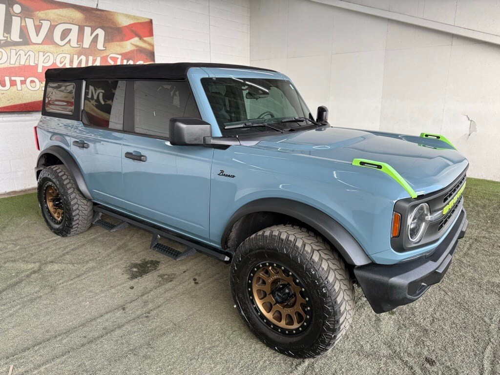 2022 Ford Bronco Base photo 4