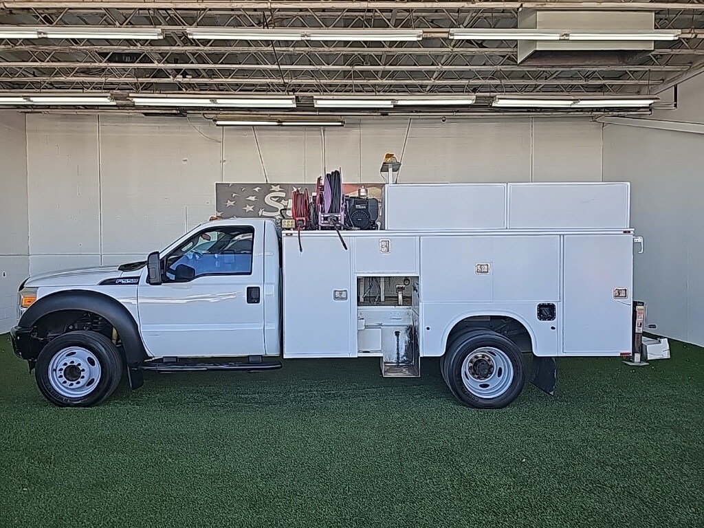 2013 Ford F-550 XL photo 2
