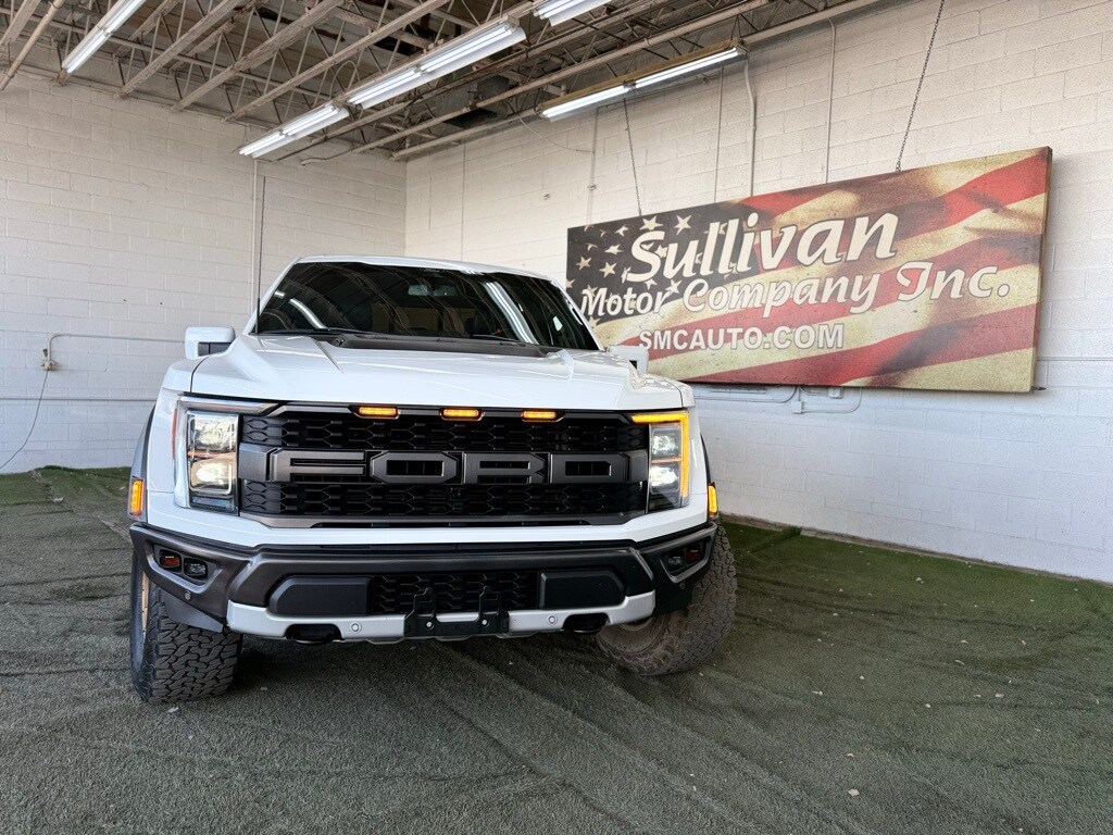 2022 Ford F-150 Raptor photo 2