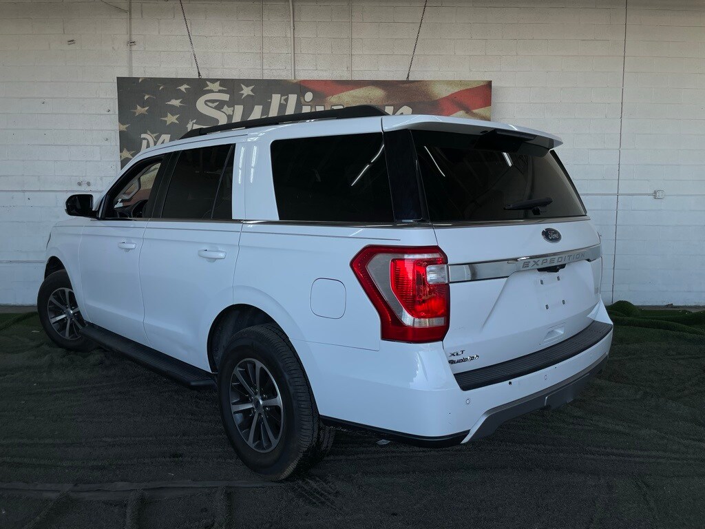 2019 Ford Expedition XLT photo 2