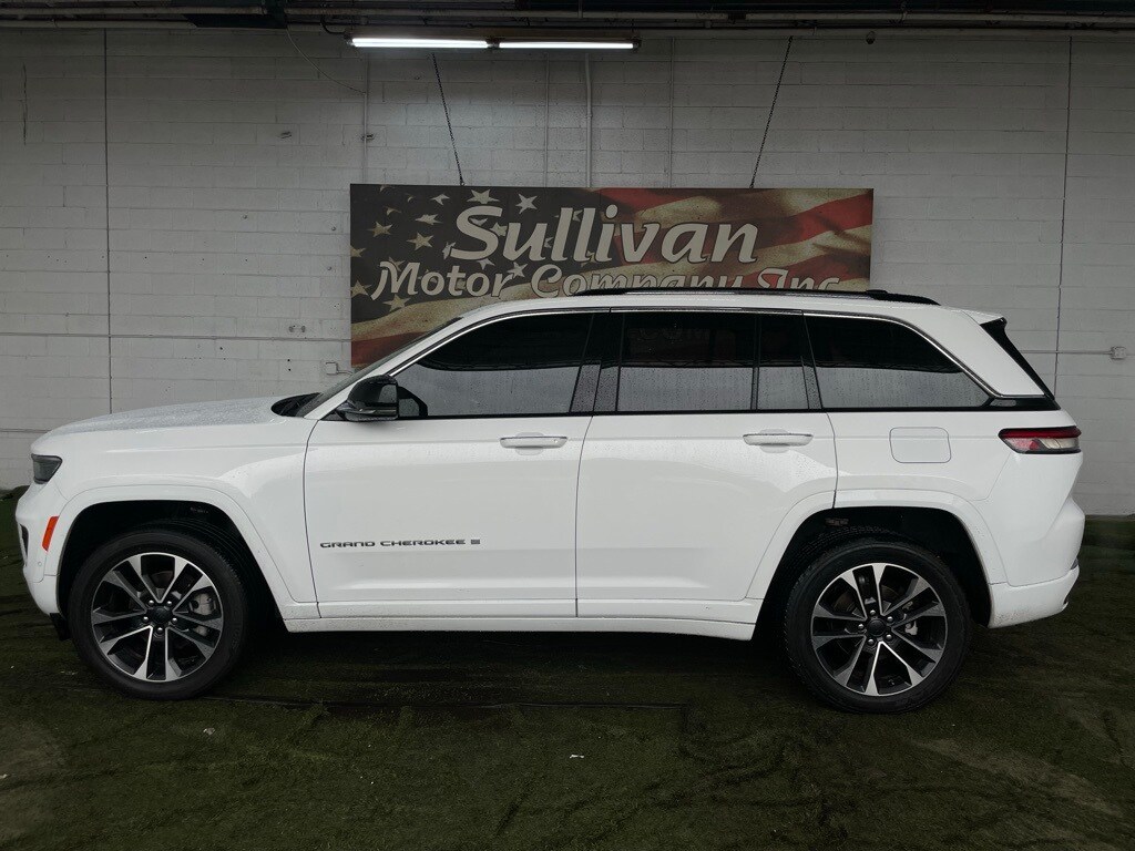 Used 2023 Jeep Grand Cherokee Overland SUV