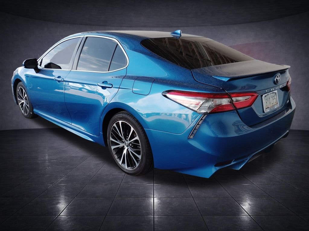 Used 2019 Toyota Camry SE Sedan