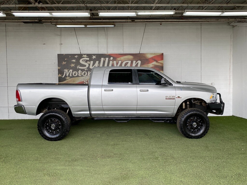 2015 Ram 2500 Laramie photo 2