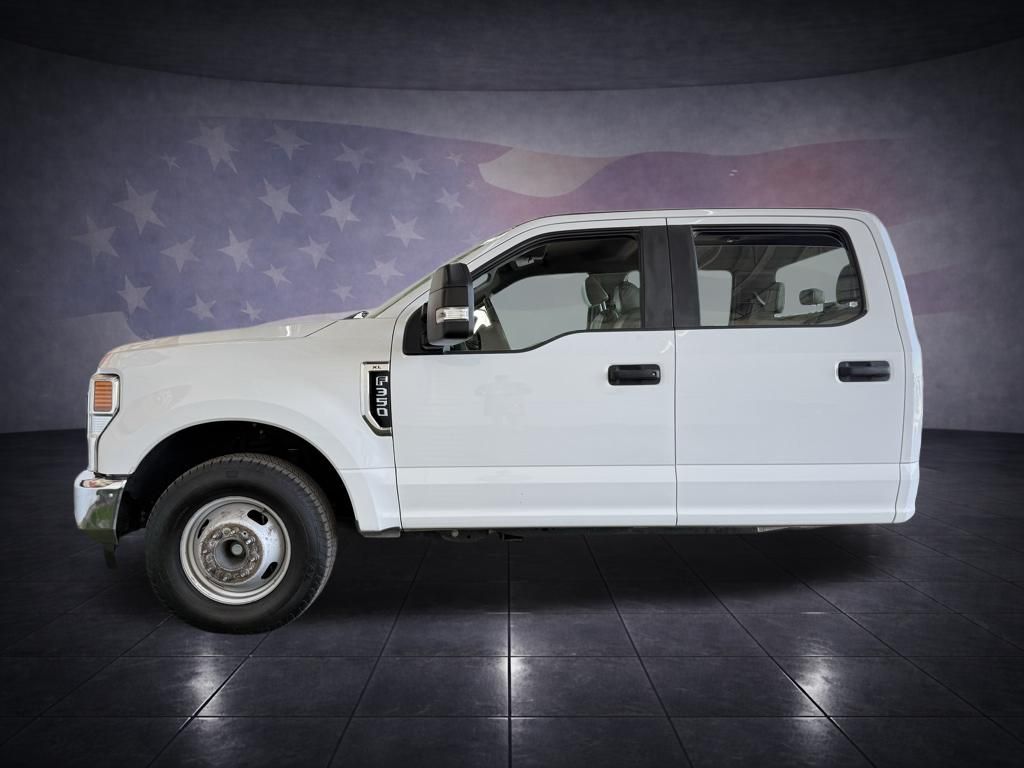 2020 Ford F-350 Super Duty Chassis Cab XL - Photo 11