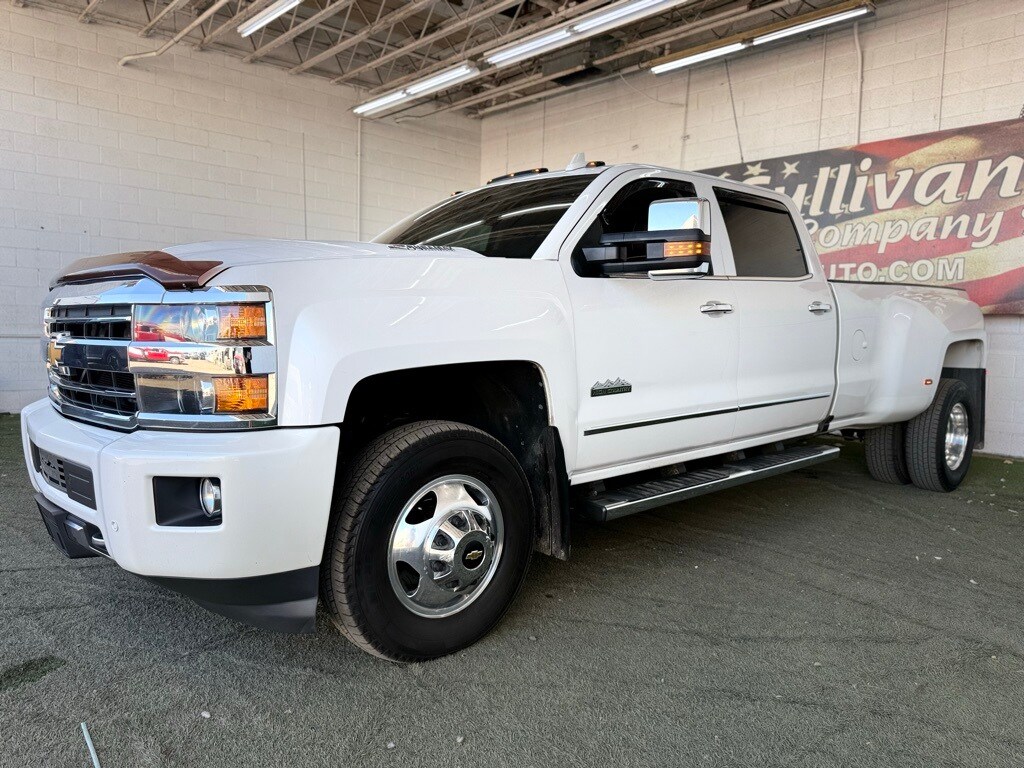 2018 Chevrolet Silverado 3500HD High Country photo 4