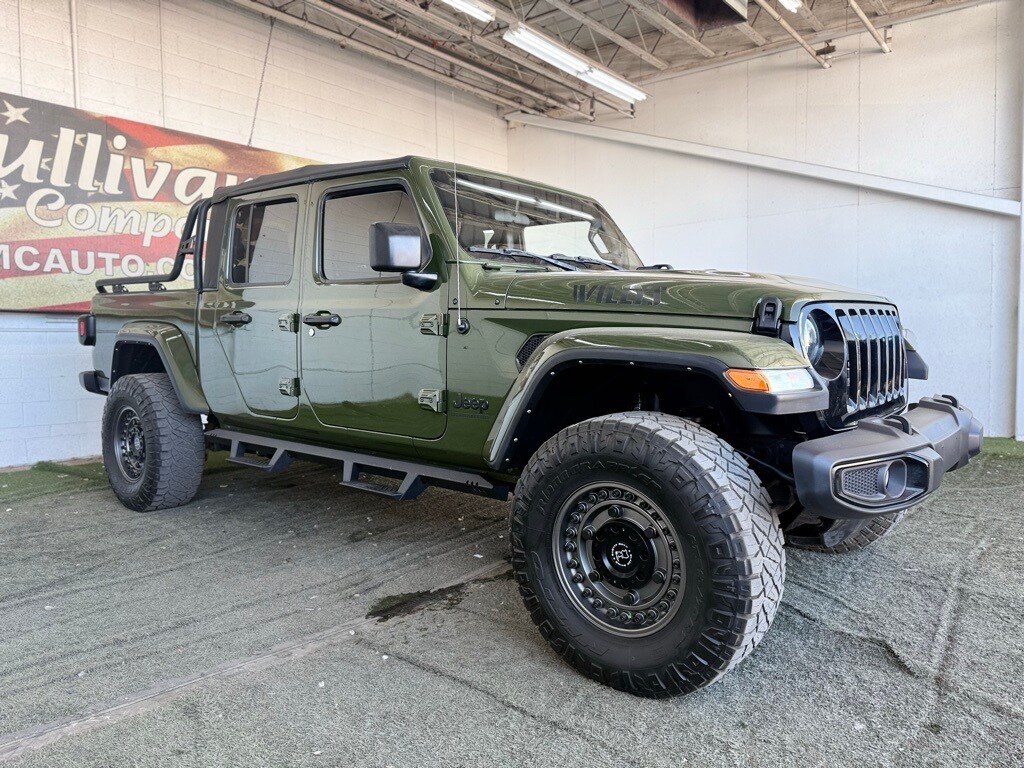 2022 Jeep Gladiator Sport photo 2