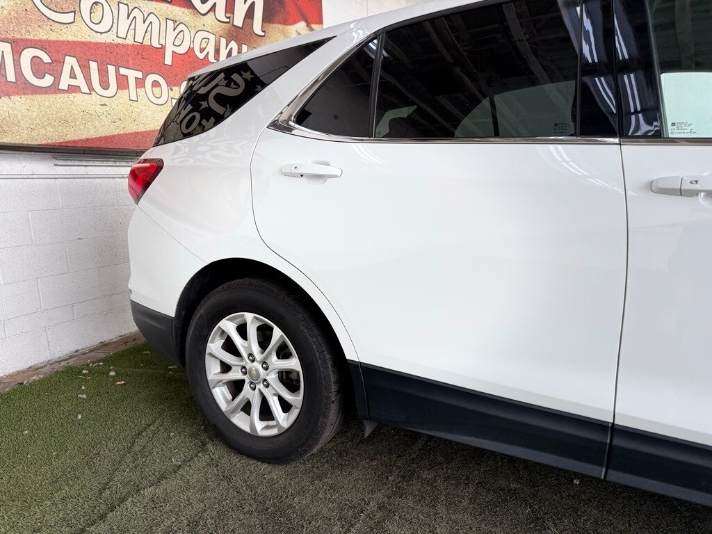 2018 Chevrolet Equinox LT photo 4