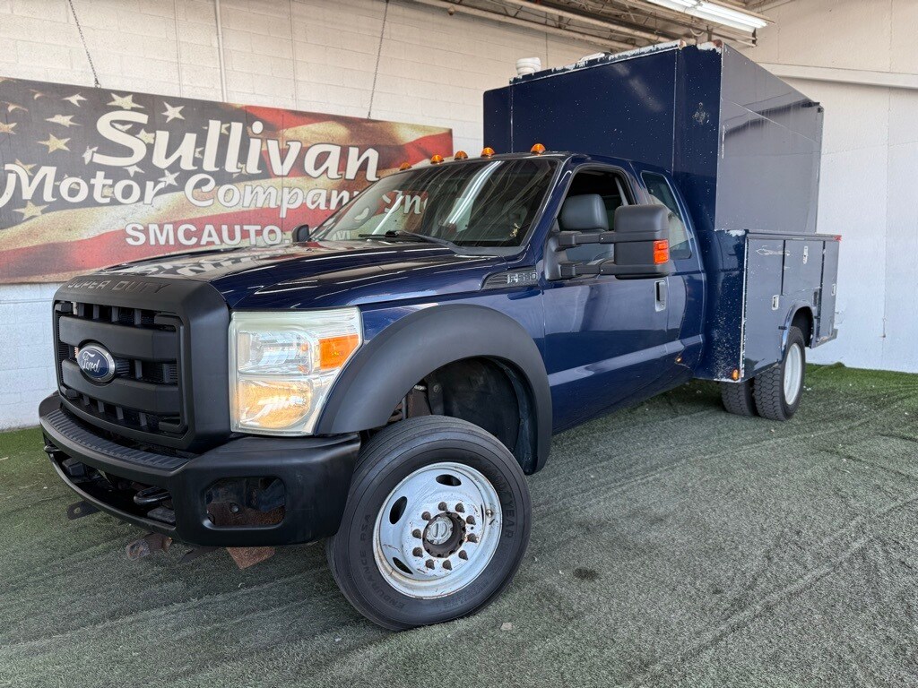 2011 Ford F-550 XL photo 2